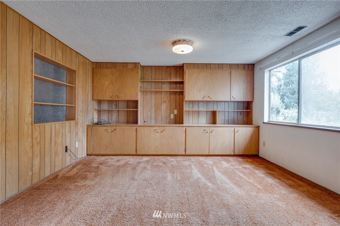 3257 Halverson Avenue Bremerton, WA 98310 - Photo 16 of 25 Gallery Image 16