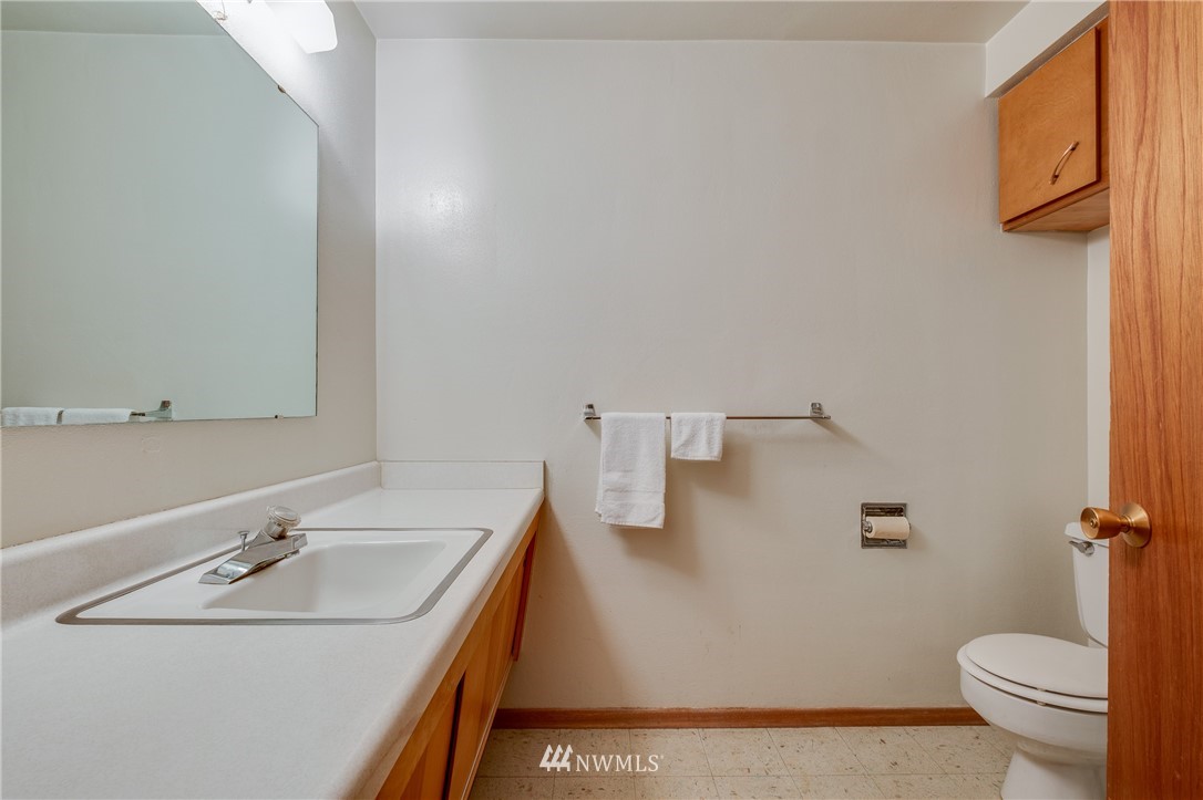 3257 Halverson Avenue Bremerton, WA 98310 - Photo 17 of 25 Gallery Image 17