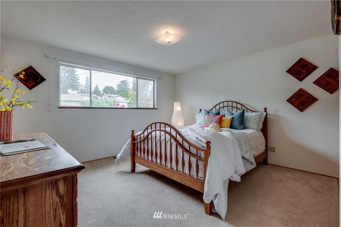 3257 Halverson Avenue Bremerton, WA 98310 - Photo 9 of 25 Gallery Image 9
