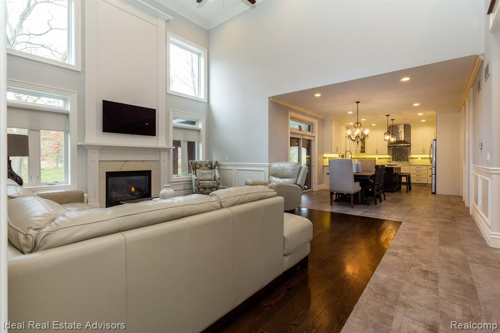 52679 Shelby Road Utica, MI 48316 - Photo 8 of 64 Gallery Image 8