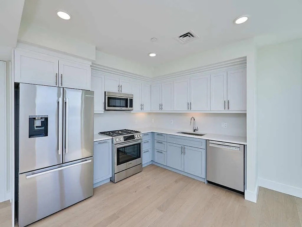 301 Border Street, Unit 508 Boston, MA 02128 - Photo 2 of 24