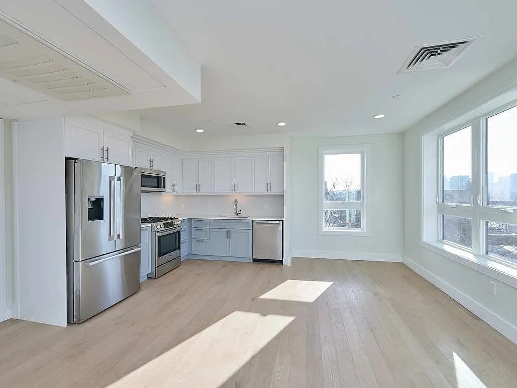 301 Border Street, Unit 508 Boston, MA 02128 - Photo 7 of 24