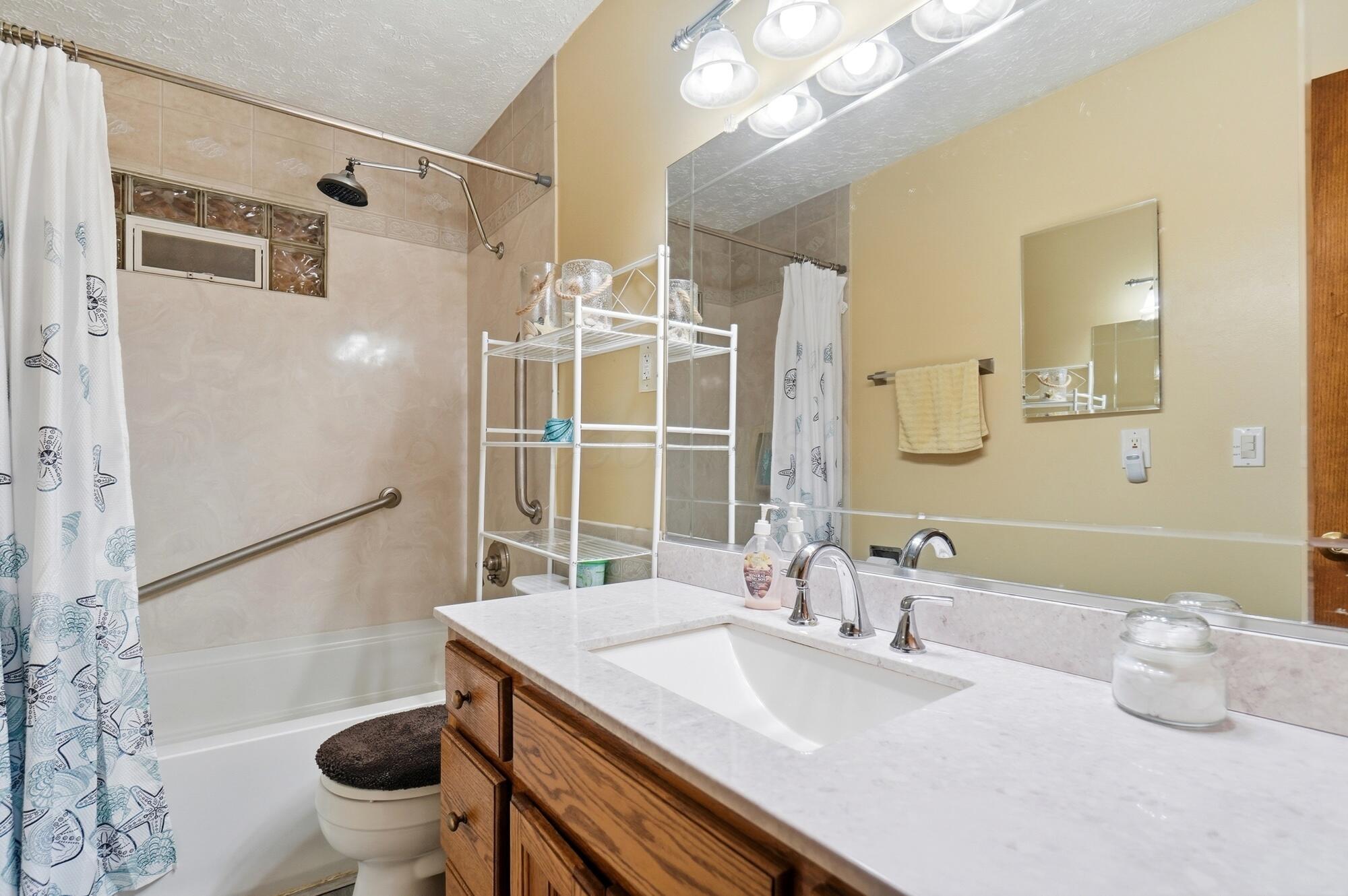 1425 Greenleaf Road Columbus, OH 43223 - Photo 32 of 52 169