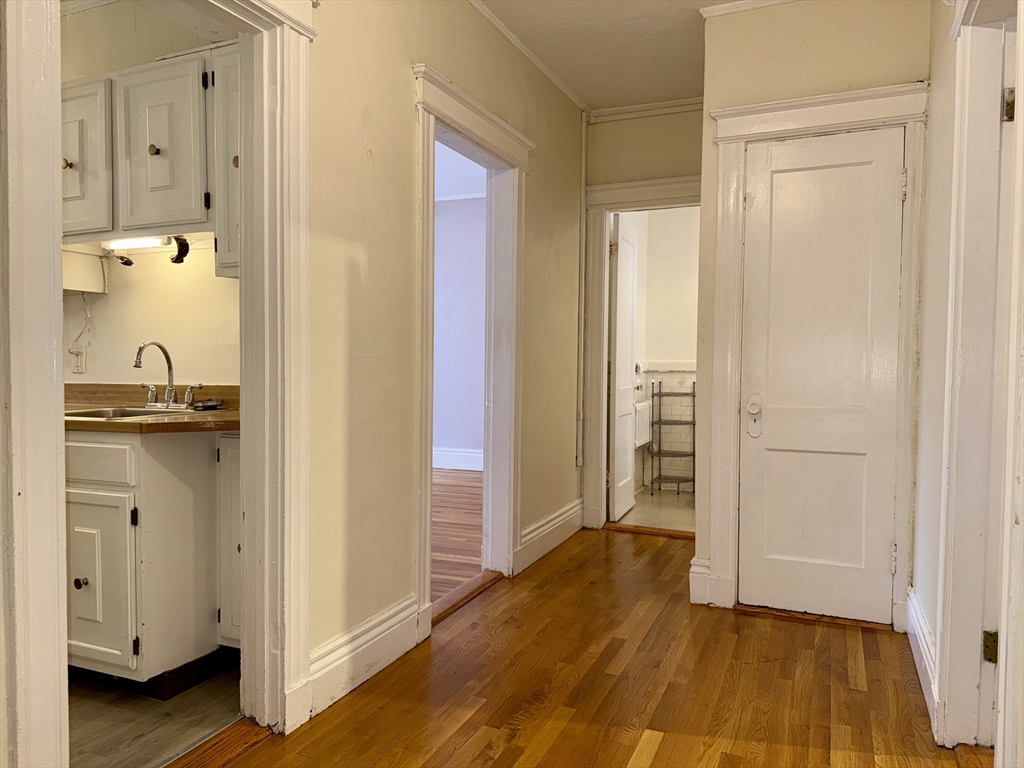 60 Queensberry Street, Unit 15 Boston, MA 02215 - Photo 3 of 8
