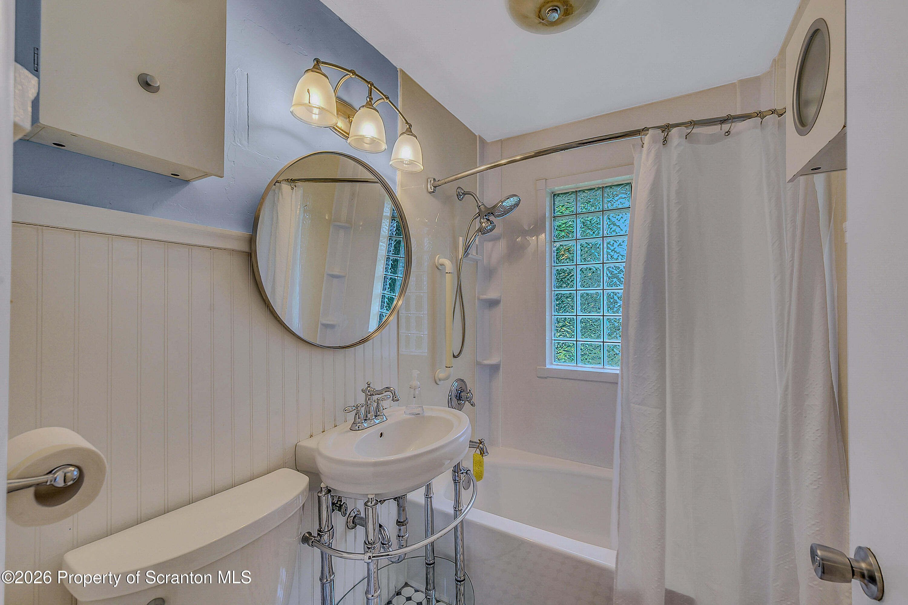 208 Ridge Street Clarks Summit, PA 18411 - Photo 18 of 39 Ridge-37