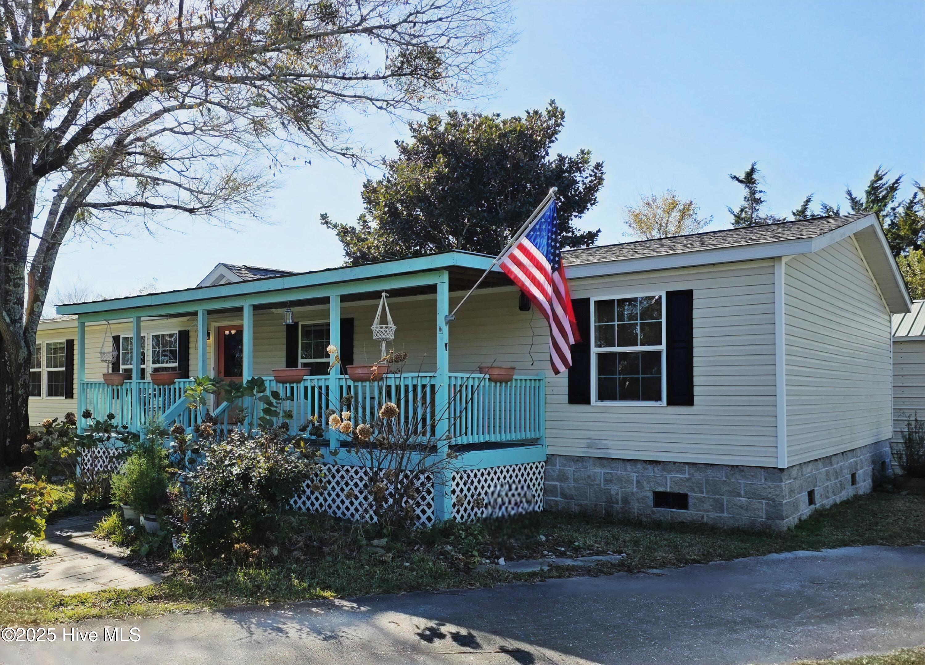 1873 State Rte 101 Beaufort, NC 28516 - Photo 2 of 49 20251112_131556