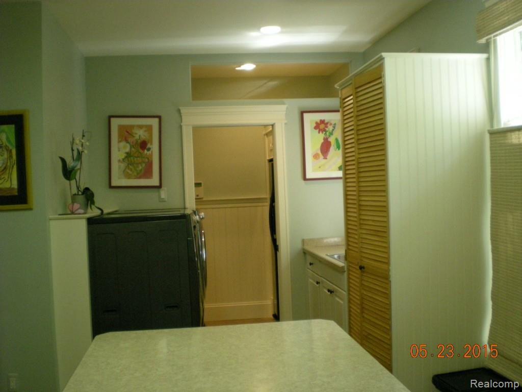 4200 Colonial Court Howell, MI 48843 - Photo 56 of 86 LAUNDRY