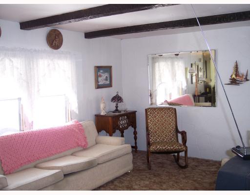 131 Braddock Rd Avenue Mount Pleasant, PA 15666 - Photo 4 of 8 Living Room.