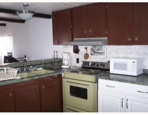 131 Braddock Rd Avenue Mount Pleasant, PA 15666 - Photo 6 of 8 Kitchen.