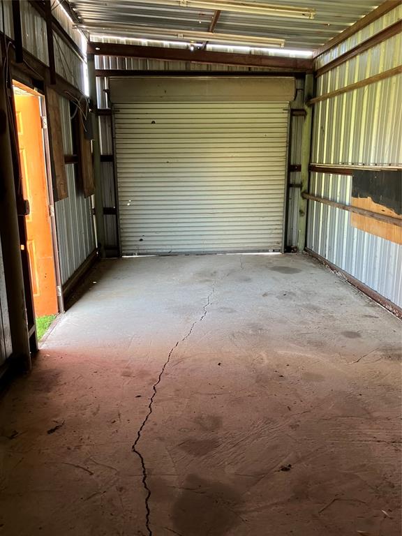 717 Bluebonnet Street Mexia, TX 76667 - Photo 4 of 25 a view of a garage