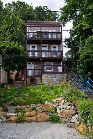 $1,595 | 2701 Mission Street, Unit 1, Pittsburgh, PA 15203