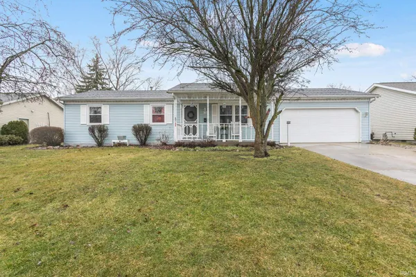 $249,900 | 452 Miami Drive, Nappanee, IN 46550