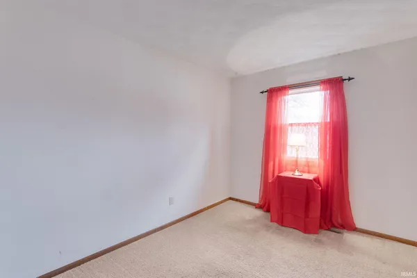 $249,900 | 452 Miami Drive, Nappanee, IN 46550