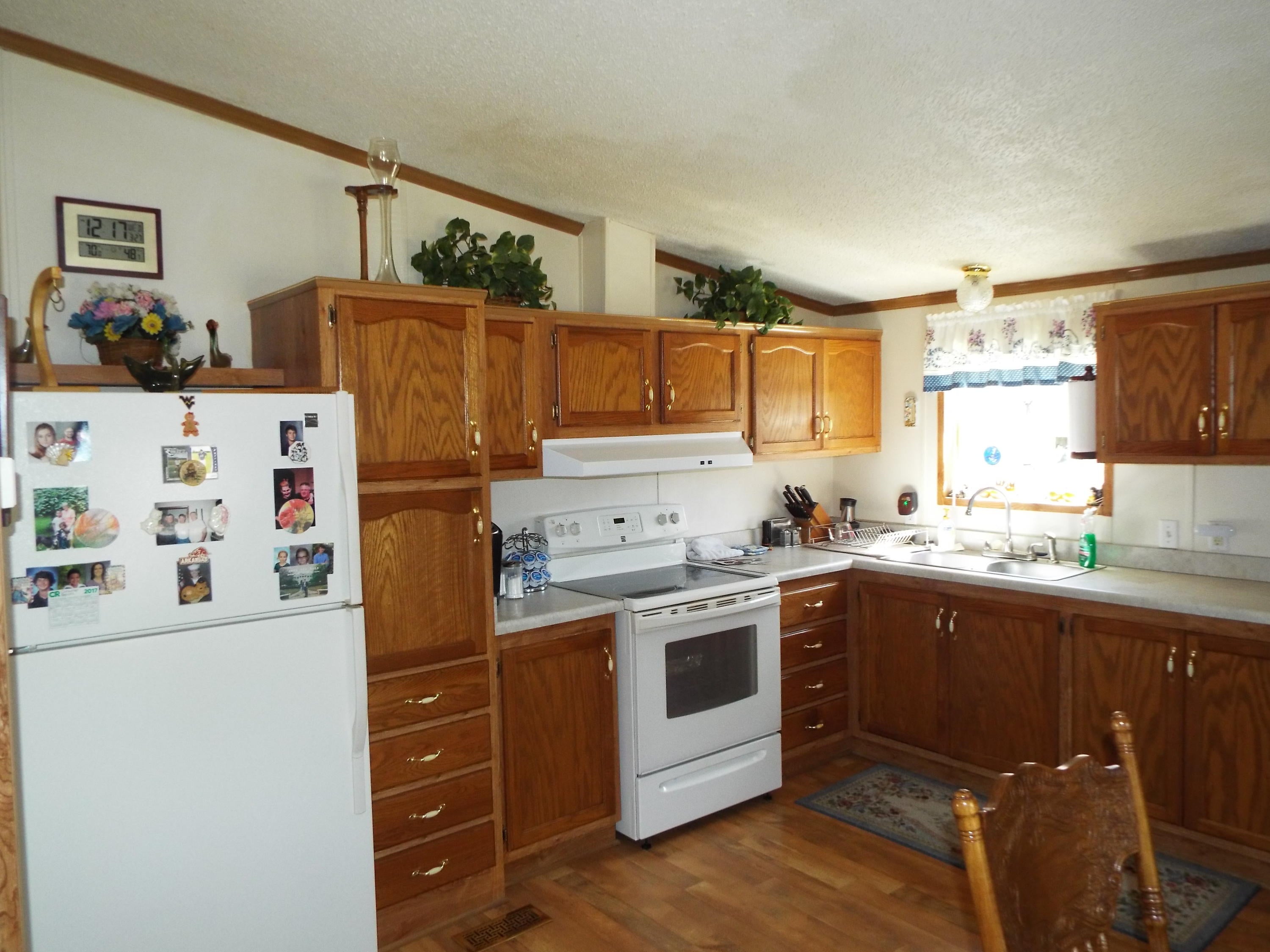 377 Sheppard Road Crawley, WV 24931 - Photo 3 of 14 Gallery Image 3