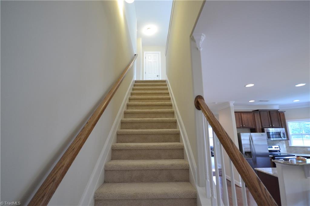 3518 Timbergate Lane High Point, NC 27265 - Photo 3 of 19 Gallery Image 3