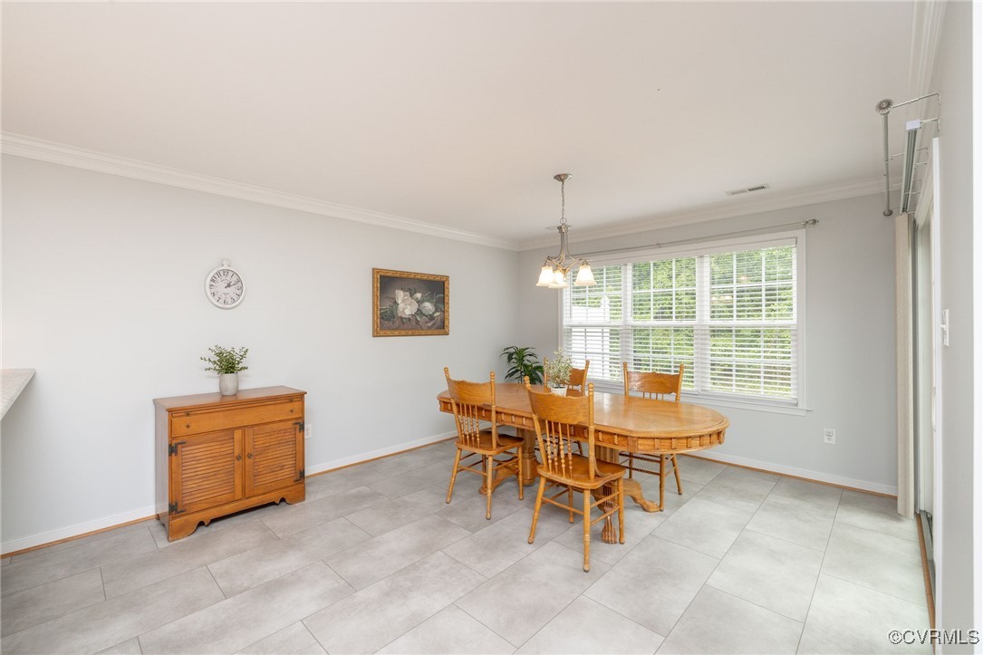 2165 Kennington Park Road, Unit 6 Aylett, VA 23009 - Photo 15 of 36 Dining area is large enough to invite family and f