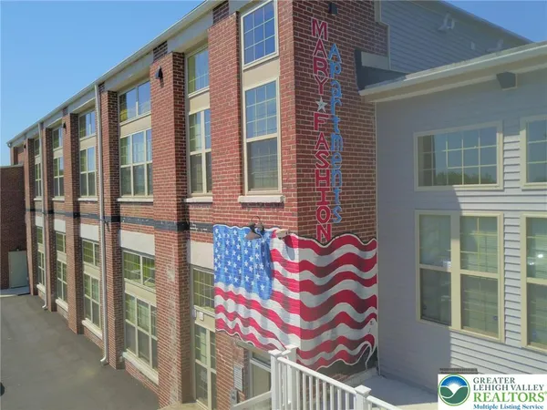 $1,650 | 374 West Main Street, Unit 105, Bath, PA 18014