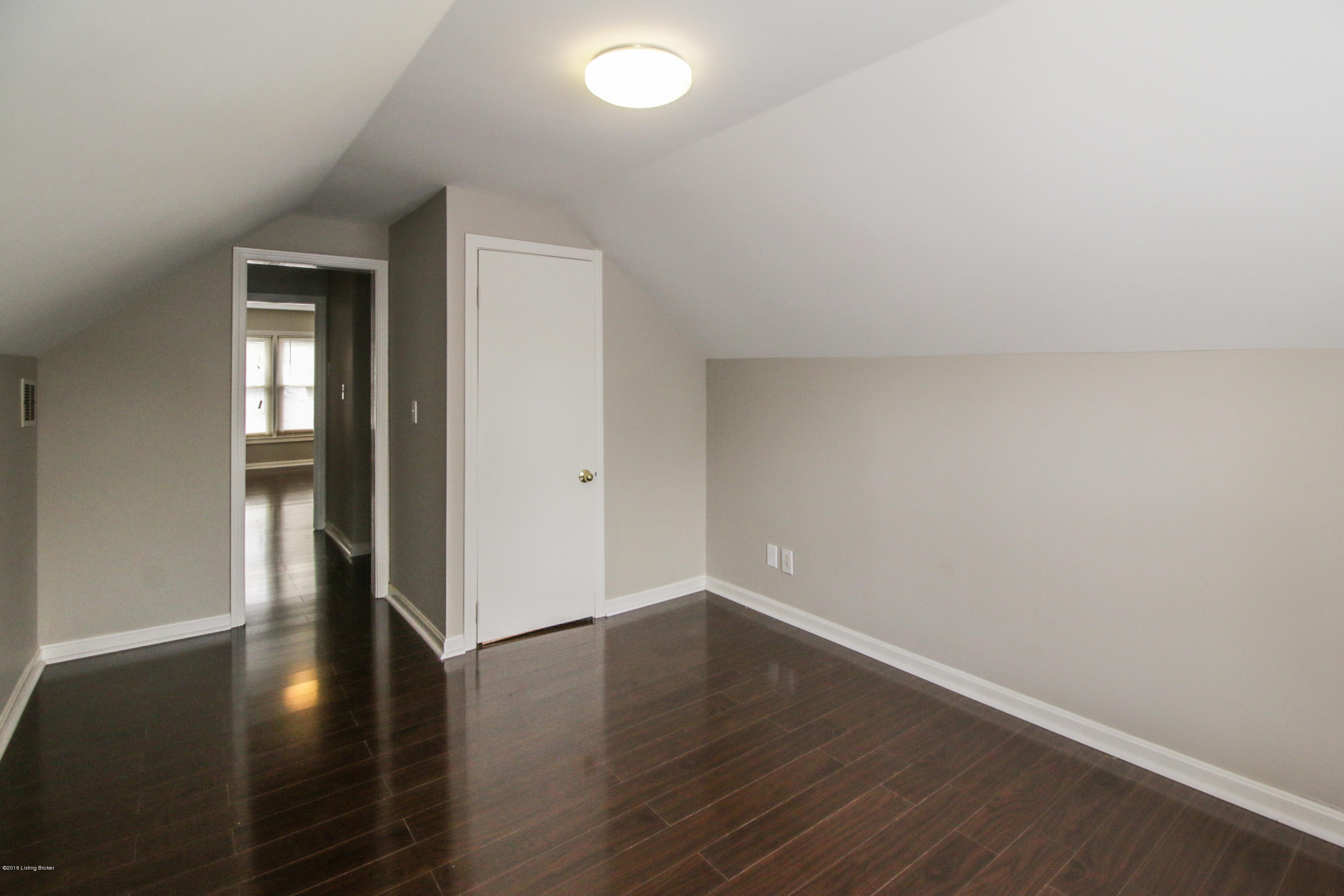7719 Bluebonnet Road Louisville, KY 40258 - Photo 32 of 44 31