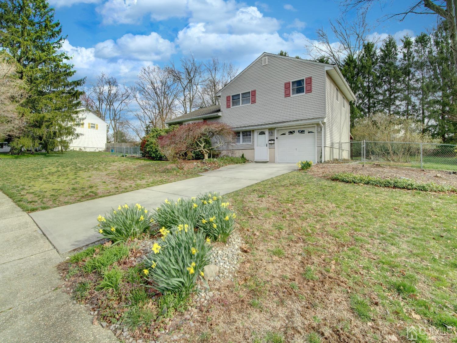 12 Valiant Road East Brunswick, NJ 08816 - Photo 2 of 13 Gallery Image 2