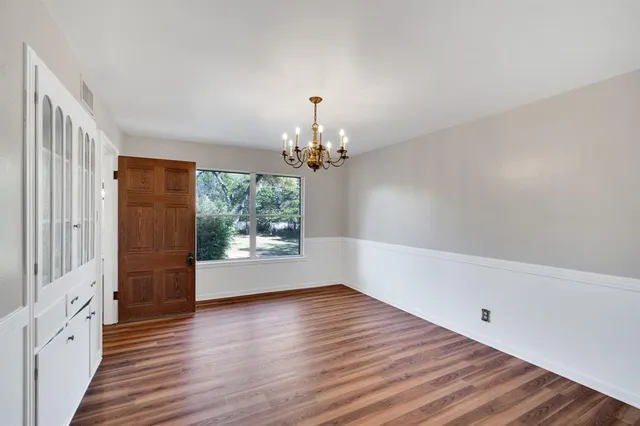 $2,300 | 1122 West Main Street, Waxahachie, TX 75165