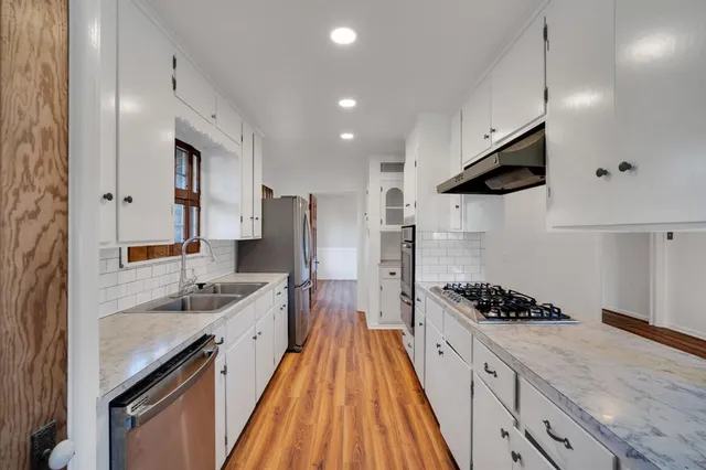 $2,300 | 1122 West Main Street, Waxahachie, TX 75165