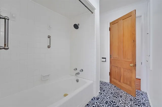 $2,300 | 1122 West Main Street, Waxahachie, TX 75165