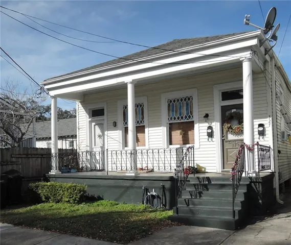 $1,695 | 327 South St Patrick Street, New Orleans, LA 70119