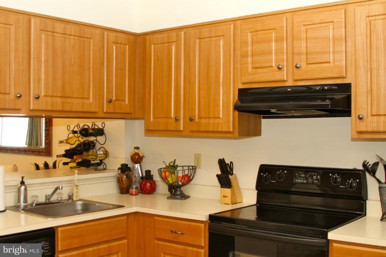 2431 Potterfield Road Windsor Mill, MD 21244 - Photo 21 of 26 Kitchen