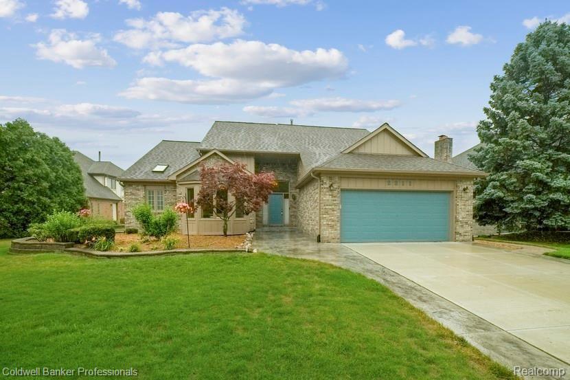 2211 South Shore Court Rochester Hills, MI 48307 - Photo 3 of 48