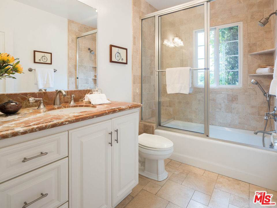 10558 Putney Road Los Angeles, CA 90064 - Photo 13 of 31 Gallery Image 13
