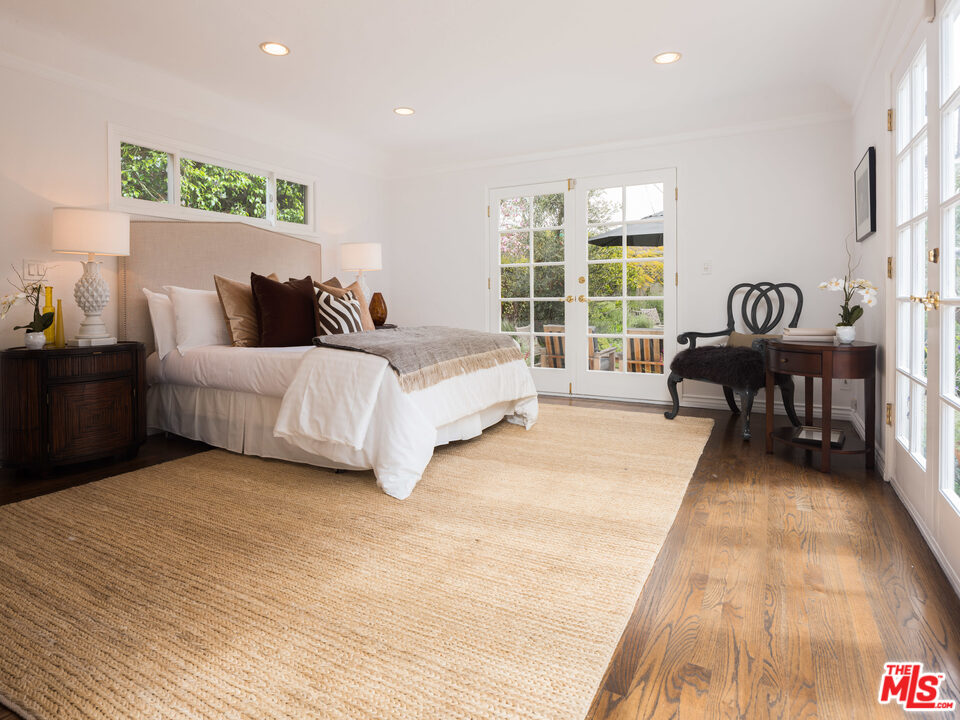 10558 Putney Road Los Angeles, CA 90064 - Photo 14 of 31 Gallery Image 14