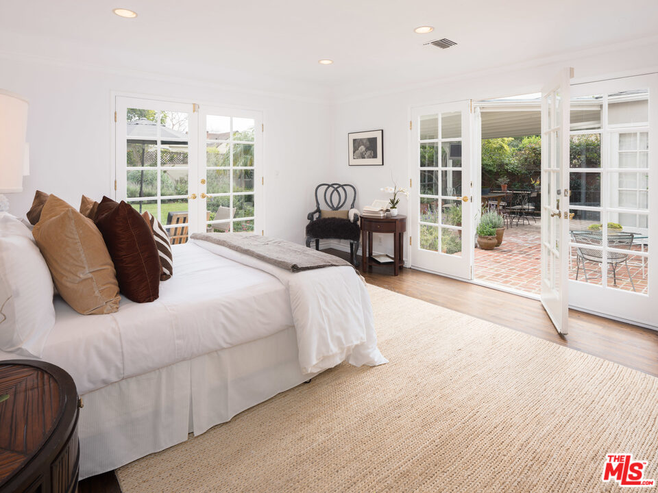 10558 Putney Road Los Angeles, CA 90064 - Photo 15 of 31 Gallery Image 15