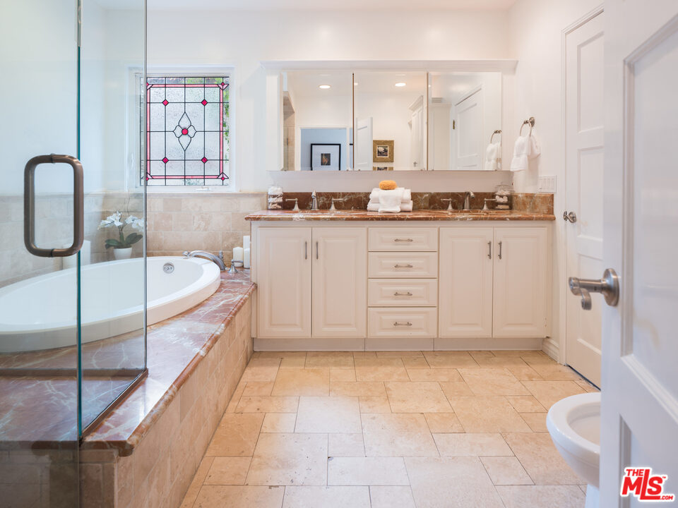 10558 Putney Road Los Angeles, CA 90064 - Photo 18 of 31 Gallery Image 18