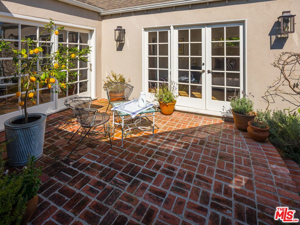 10558 Putney Road Los Angeles, CA 90064 - Photo 20 of 31 Gallery Image 20
