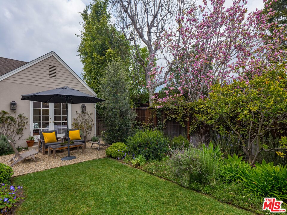 10558 Putney Road Los Angeles, CA 90064 - Photo 23 of 31 Gallery Image 23