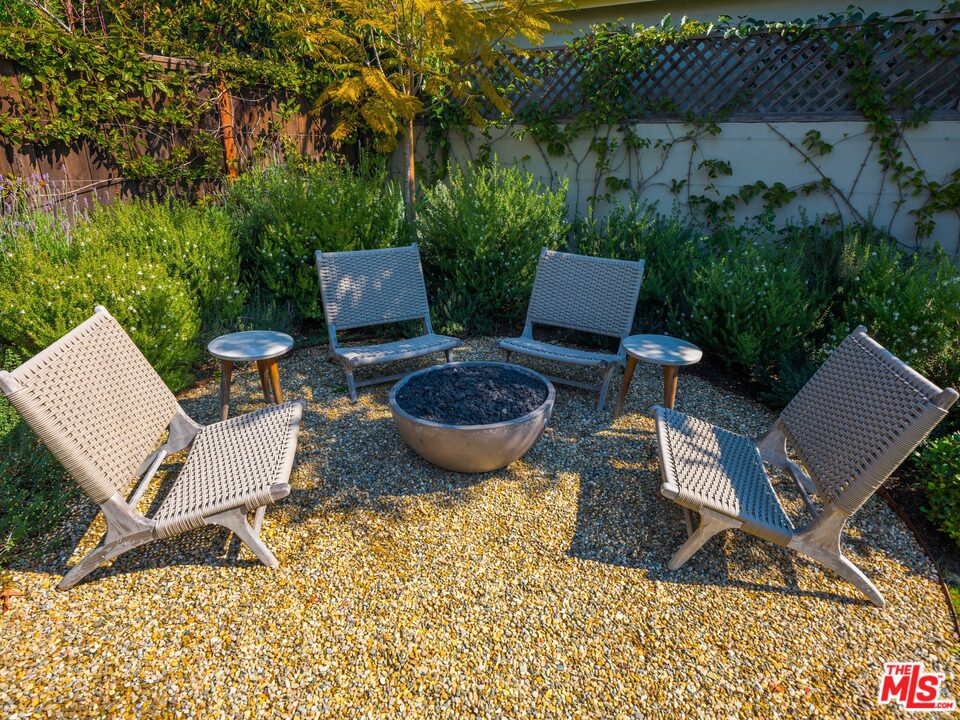 10558 Putney Road Los Angeles, CA 90064 - Photo 25 of 31 Gallery Image 25