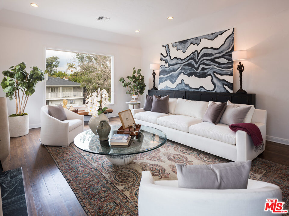 10558 Putney Road Los Angeles, CA 90064 - Photo 4 of 31 Gallery Image 4