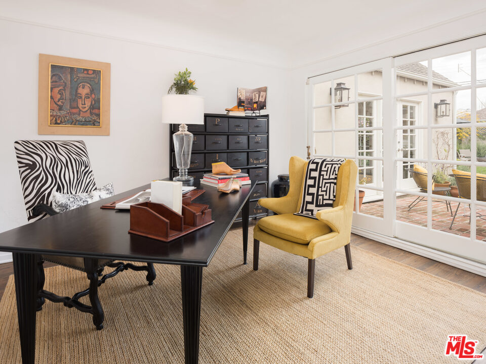 10558 Putney Road Los Angeles, CA 90064 - Photo 10 of 31 Gallery Image 10