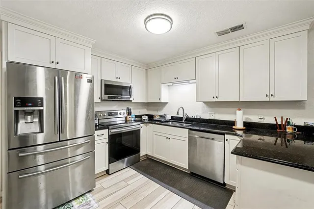 $270,000 | 102 Lake Lena Boulevard, Auburndale, FL 33823