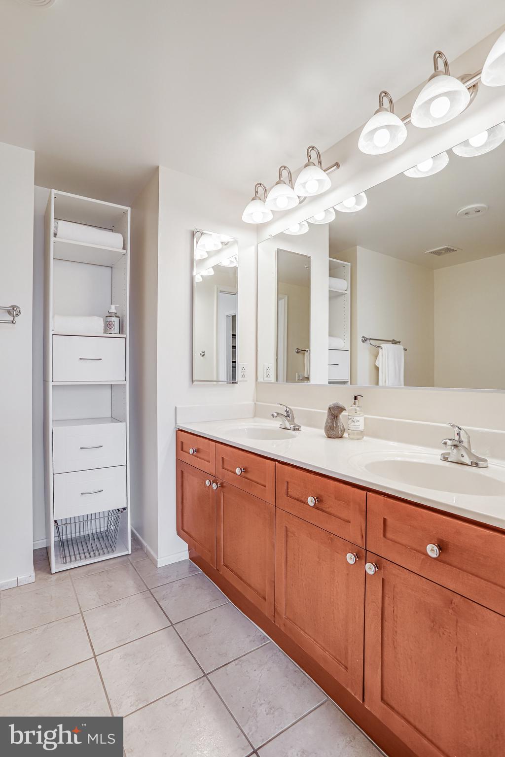 930 Wayne Avenue, Unit 1009 Silver Spring, MD 20910 - Photo 16 of 42