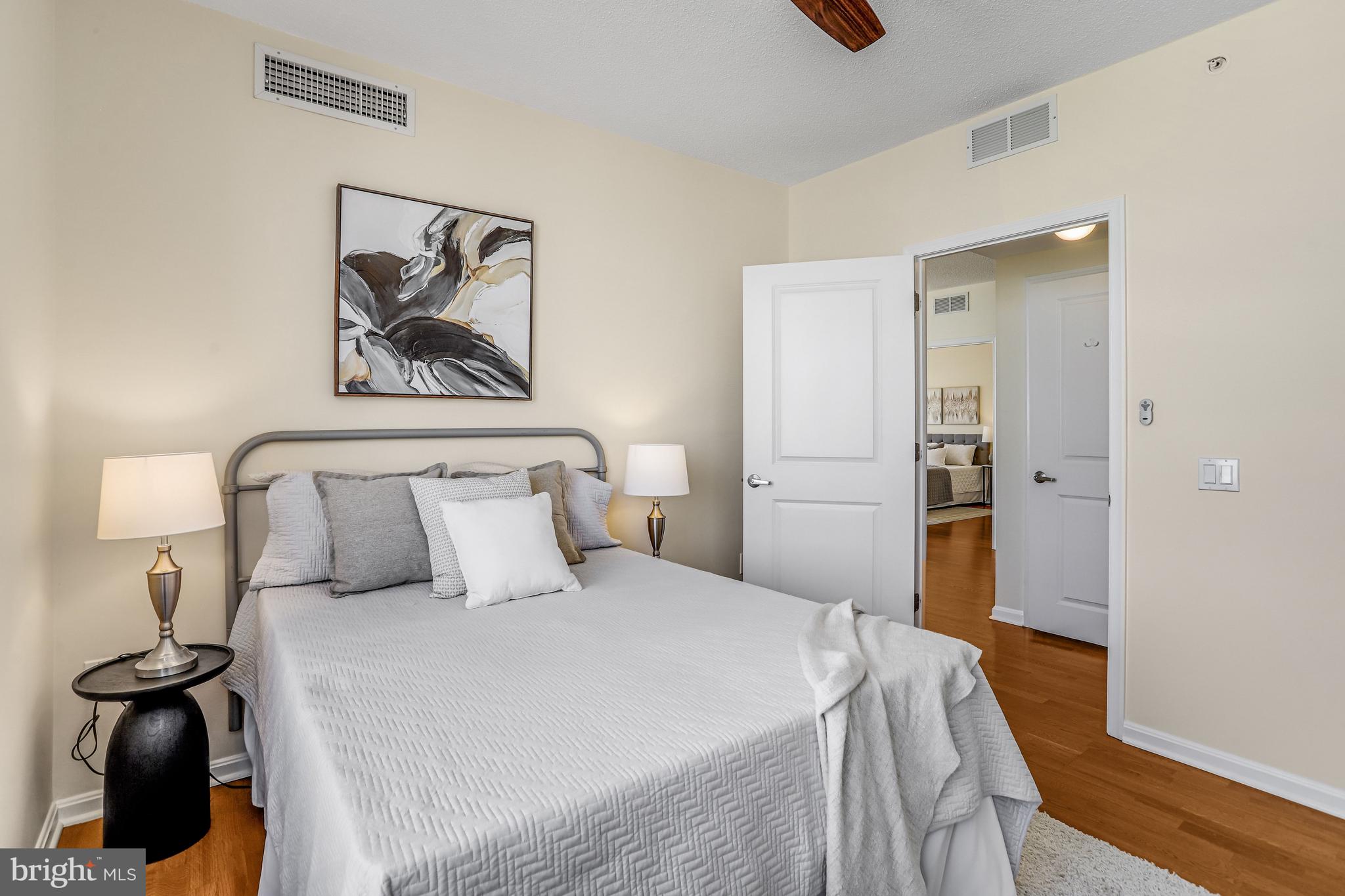 930 Wayne Avenue, Unit 1009 Silver Spring, MD 20910 - Photo 19 of 42 Guest Bedroom/Office