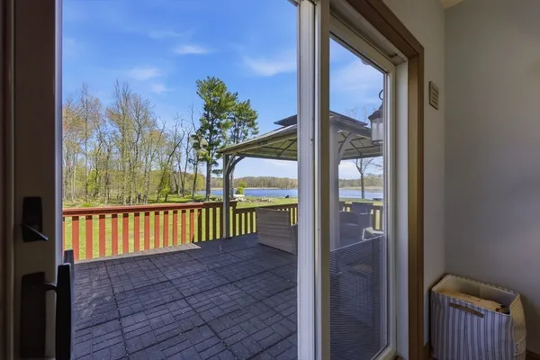 $559,000 | 54 Helen Street, Chicopee, MA 01020