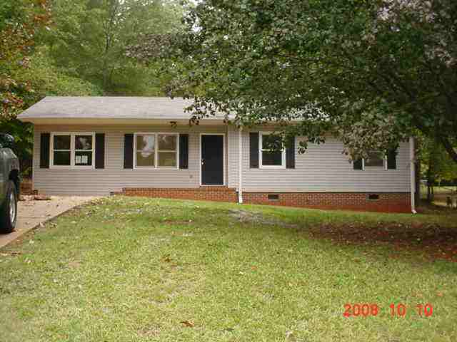 1004 Mcfalls Circle Anderson, SC 29621 - Photo 1 of 4 Gallery Image 1