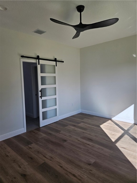 961 George Street Sebastian, FL 32958 - Photo 13 of 18 a view of an empty room with a closet