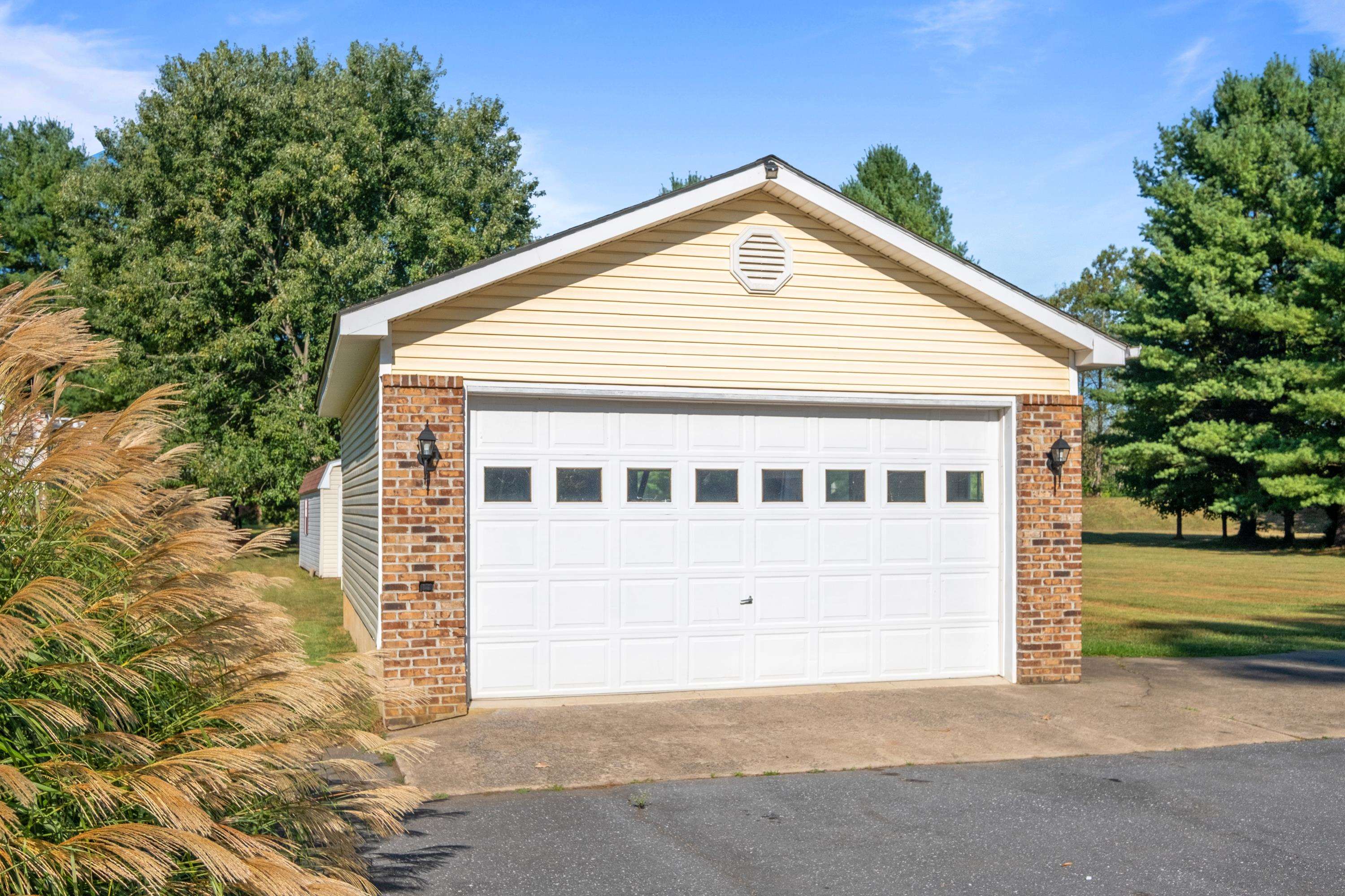 31 Inch Run Lane Lyndhurst, VA 22952 - Photo 3 of 33 Gallery Image 3