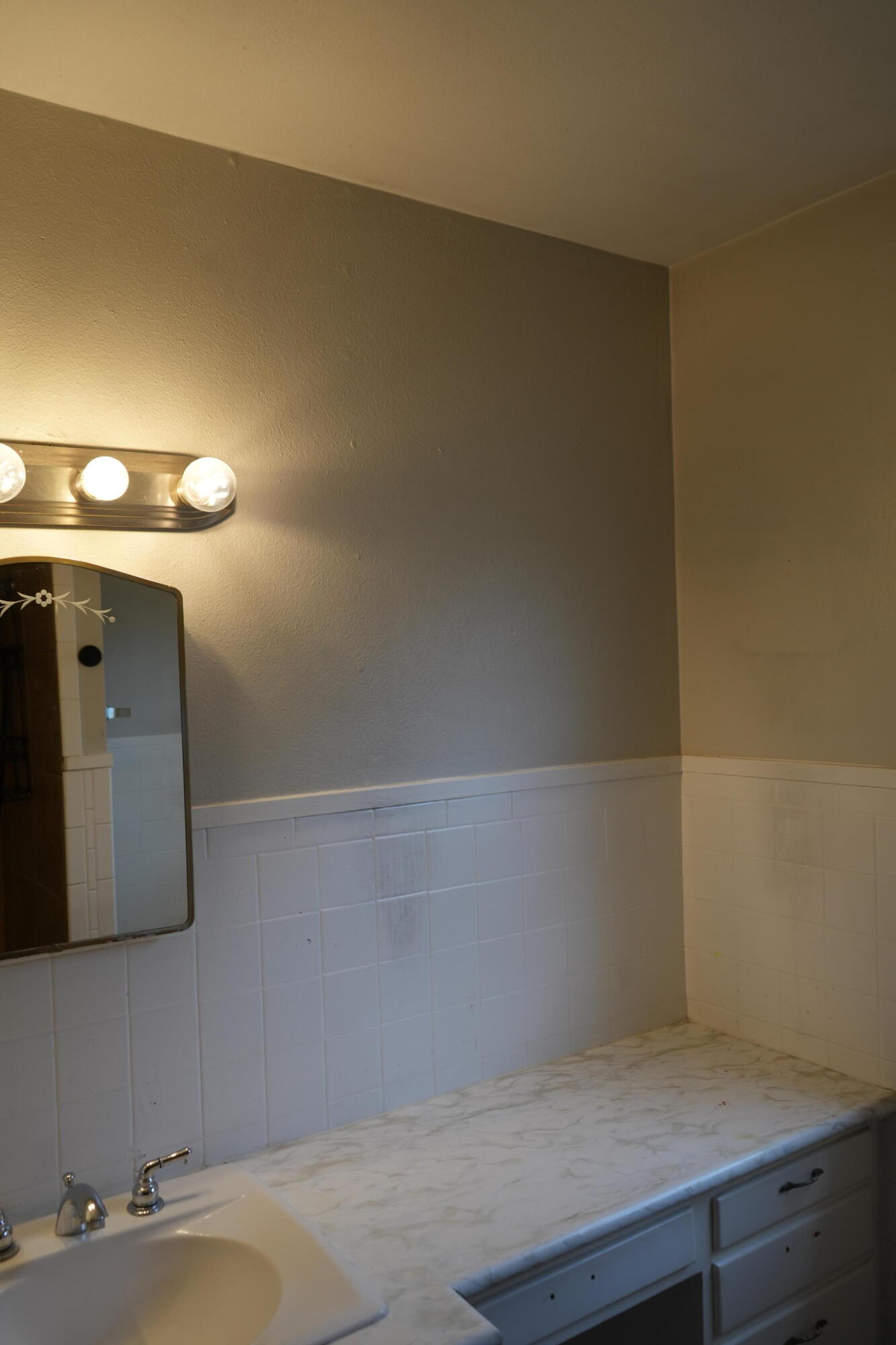 2521 40th Street Lubbock, TX 79413 - Photo 5 of 8 DSC04161