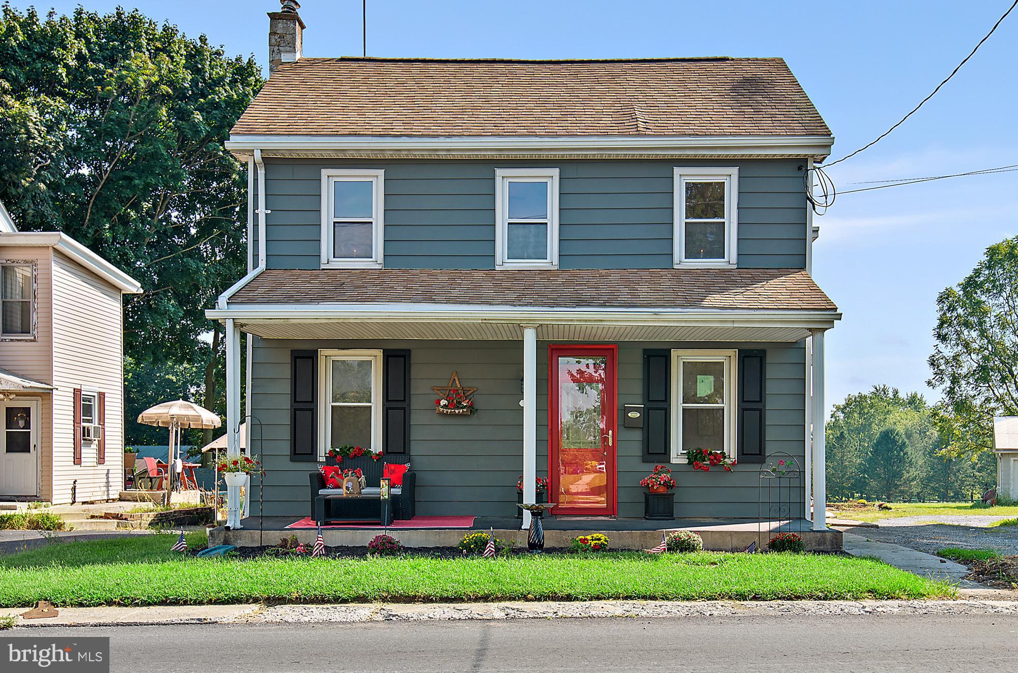11 Church Street Lititz, PA 17543 - Photo 1 of 21 Front View