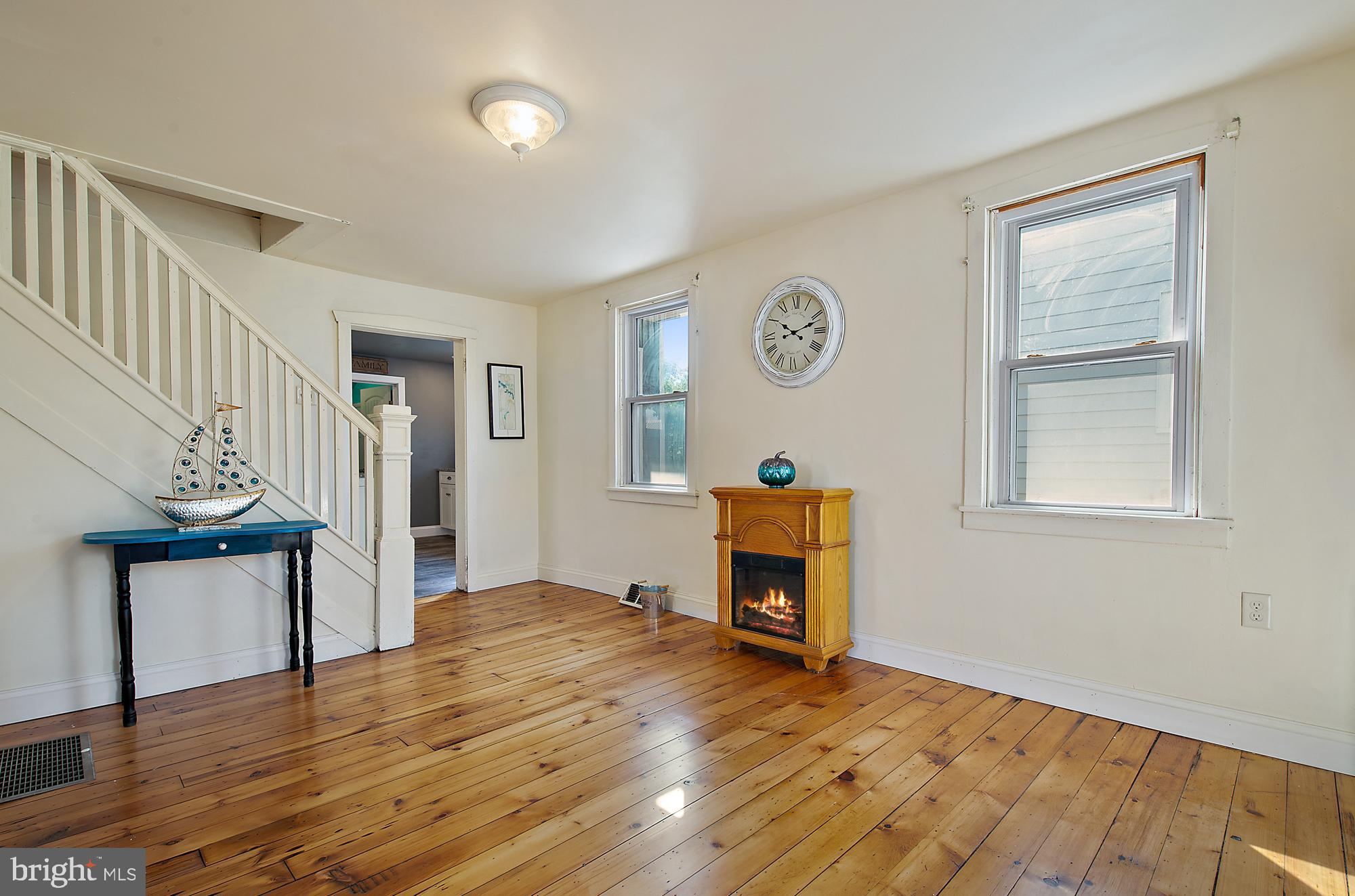 11 Church Street Lititz, PA 17543 - Photo 3 of 21 V2