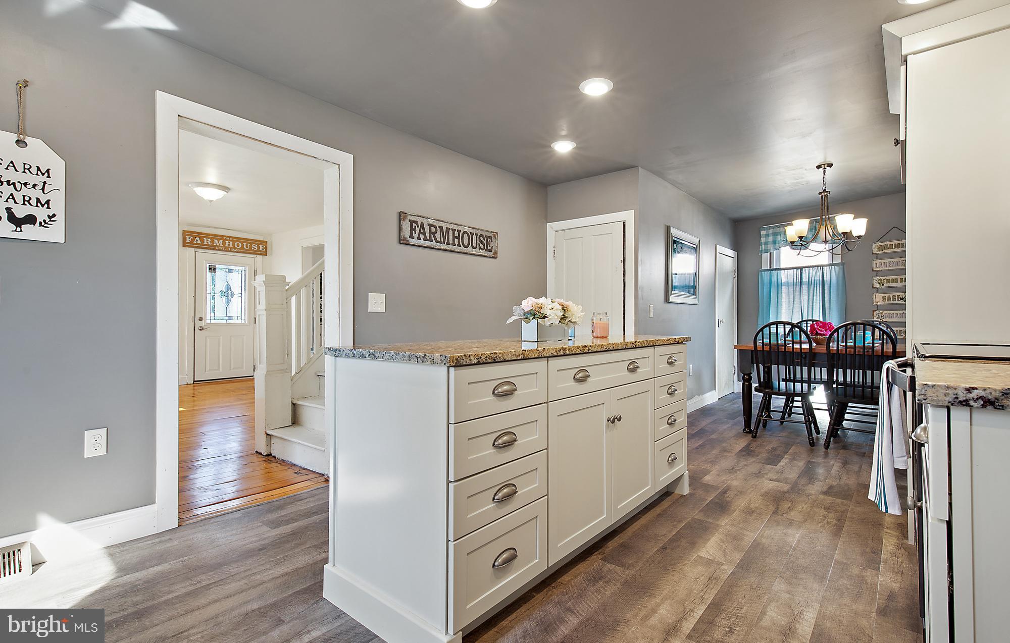 11 Church Street Lititz, PA 17543 - Photo 6 of 21 V3