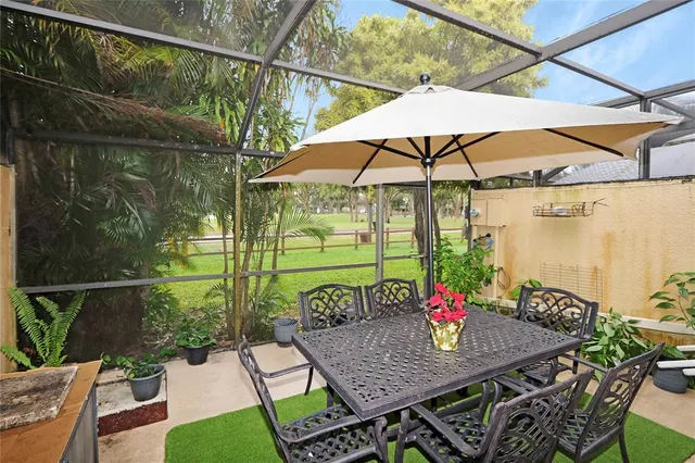 $425,000 | 1640 West Golfview Drive, Pembroke Pines, FL 33026